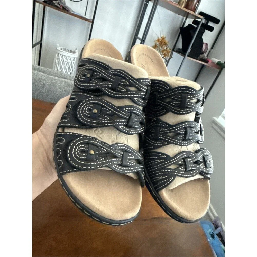 Clarks Leather Leisa Faye Sz 37.5 Adjustable Triple Strap Slip On Black Sandals